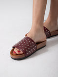 Load image into Gallery viewer, Urban Spike Slip - marron