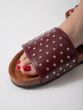 Load image into Gallery viewer, Urban Spike Slip - marron