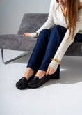 Load image into Gallery viewer, Elevated Comfort Flats -black