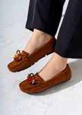 Load image into Gallery viewer, Tassel Suede Flat -camel