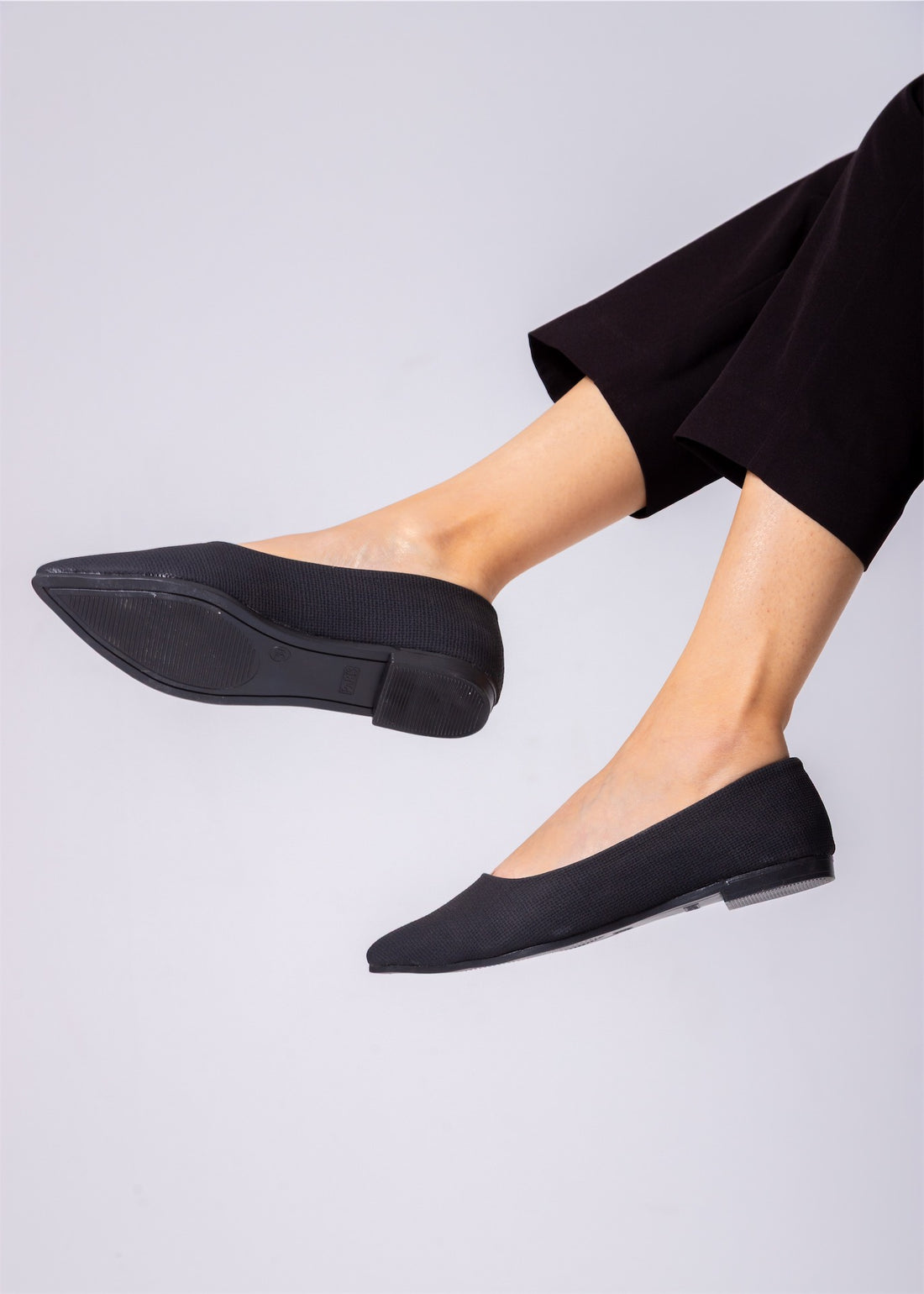 The Aria Knit Flat-black