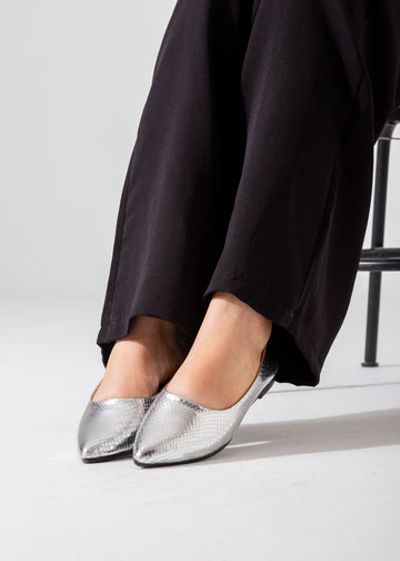 The Cobra Sling Flat-silver