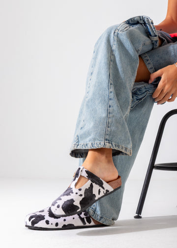 Animal Print Buckle Clogs-black