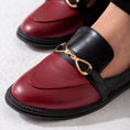 Load image into Gallery viewer, Two-Tone Horsebit Flat-marron