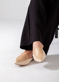 Load image into Gallery viewer, Croc-Embossed Pointed Mule-beige
