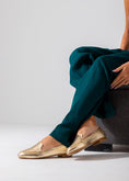 Load image into Gallery viewer, Metallic Slip-On Flat-gold