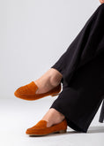 Load image into Gallery viewer, Suede Classic Slip-On Flat-camel