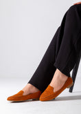Load image into Gallery viewer, Suede Classic Slip-On Flat-camel