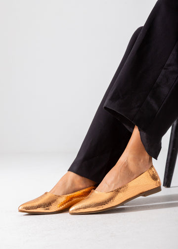 The Cobra Sling Flat- rose gold