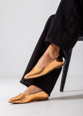 Load image into Gallery viewer, The Cobra Sling Flat- rose gold