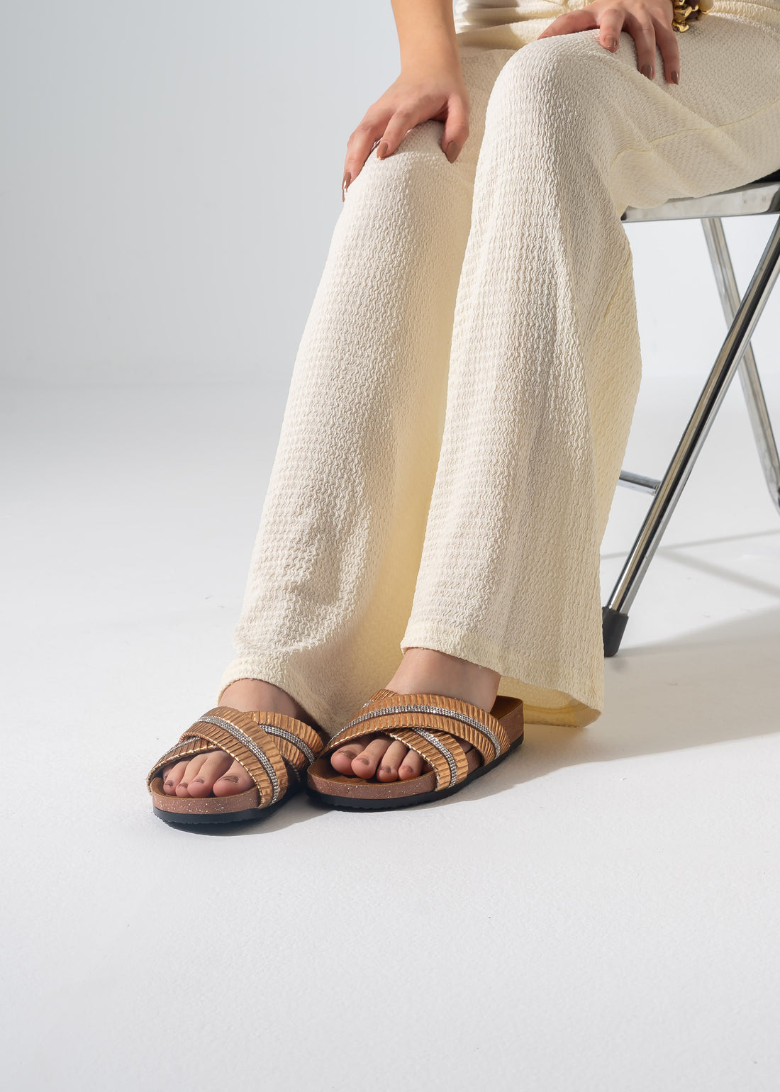 Starlight Criss-Cross Slipper - GOLD