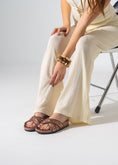 Load image into Gallery viewer, Metallic Ribbed Slides - CAMEL
