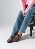 Load image into Gallery viewer, ZigZag Clogs - MARRON
