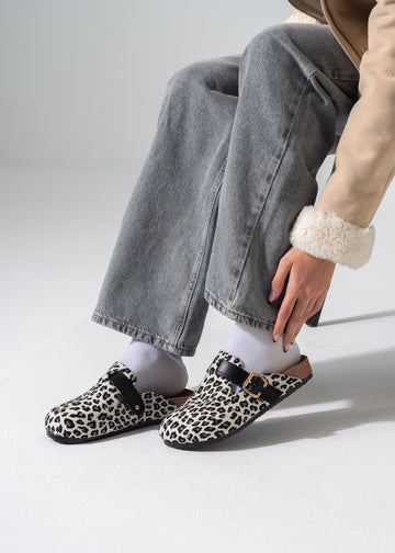 Leopard Clogs - BLACK