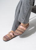 Load image into Gallery viewer, ZigZag Clogs - PINK
