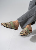 Load image into Gallery viewer, ZigZag Clogs - GREEN
