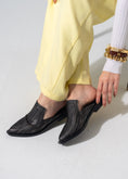 Load image into Gallery viewer, Snake-Embossed V-Cut Mules - BLACK
