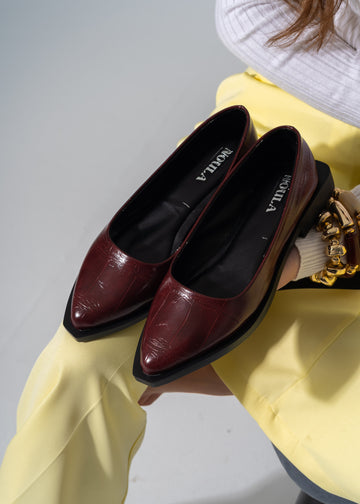 Sharp Silhouette Flats - MARRON
