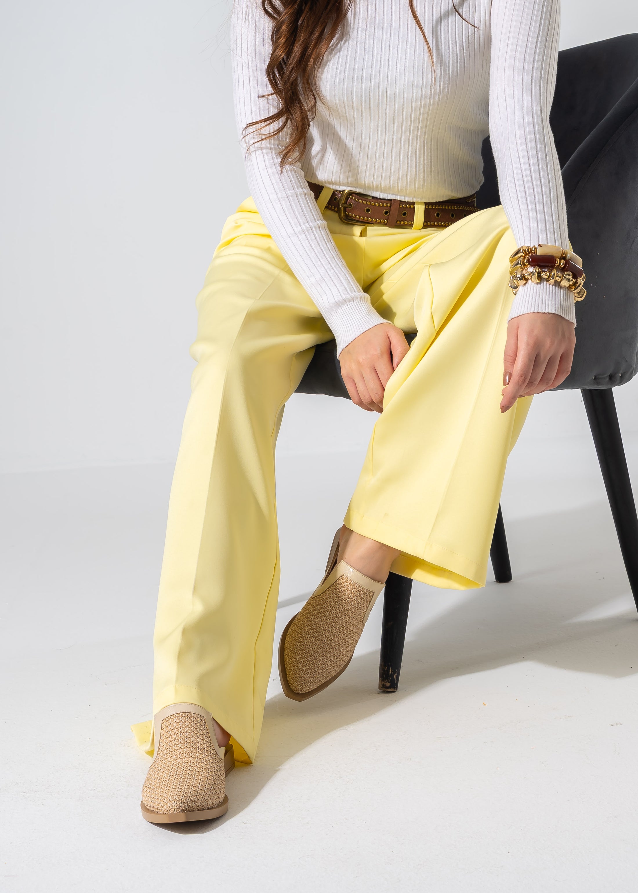 Artisanal Pointed Mules - BEIGE