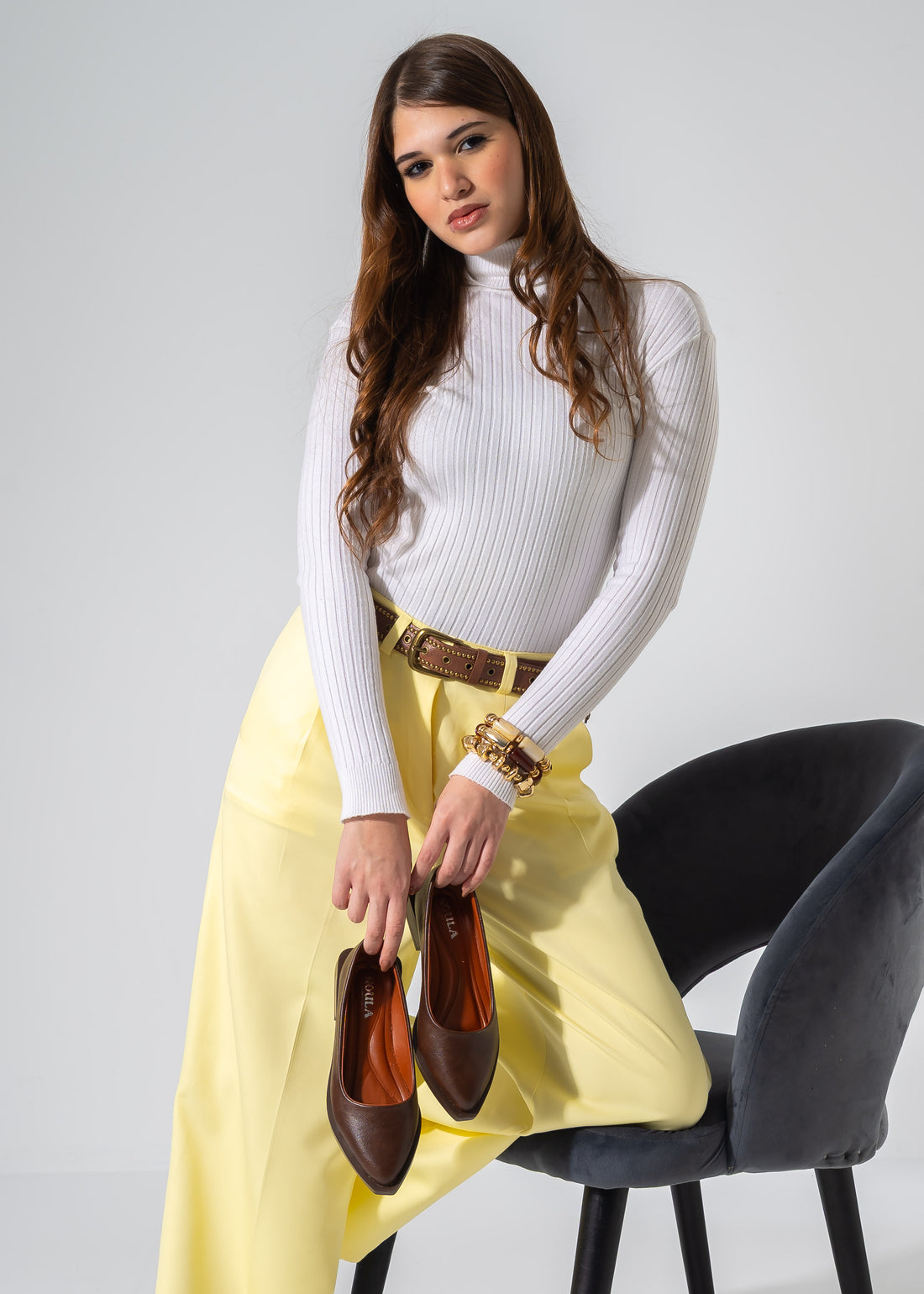 Sleek Pointed-Toe Flats - BROWN