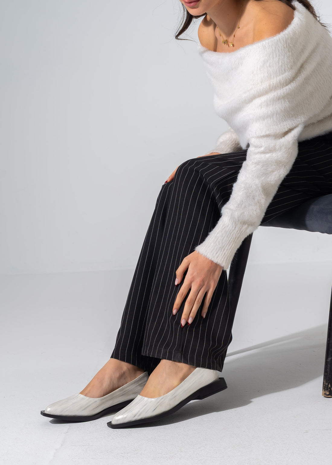 Snakeskin Pointed Flats - WHITE