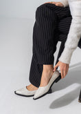Load image into Gallery viewer, Snakeskin Pointed Flats - WHITE
