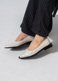 Load image into Gallery viewer, Snakeskin Pointed Flats - WHITE
