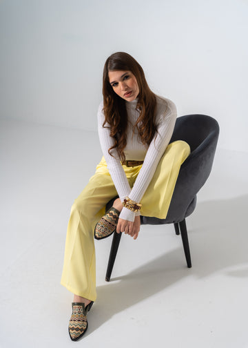 Mixed-Finish Pointed Mules - OLIVE