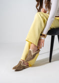Load image into Gallery viewer, V-Cut Leopard Mules - BEIGE
