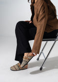 Load image into Gallery viewer, ZigZag Clogs - CAFE
