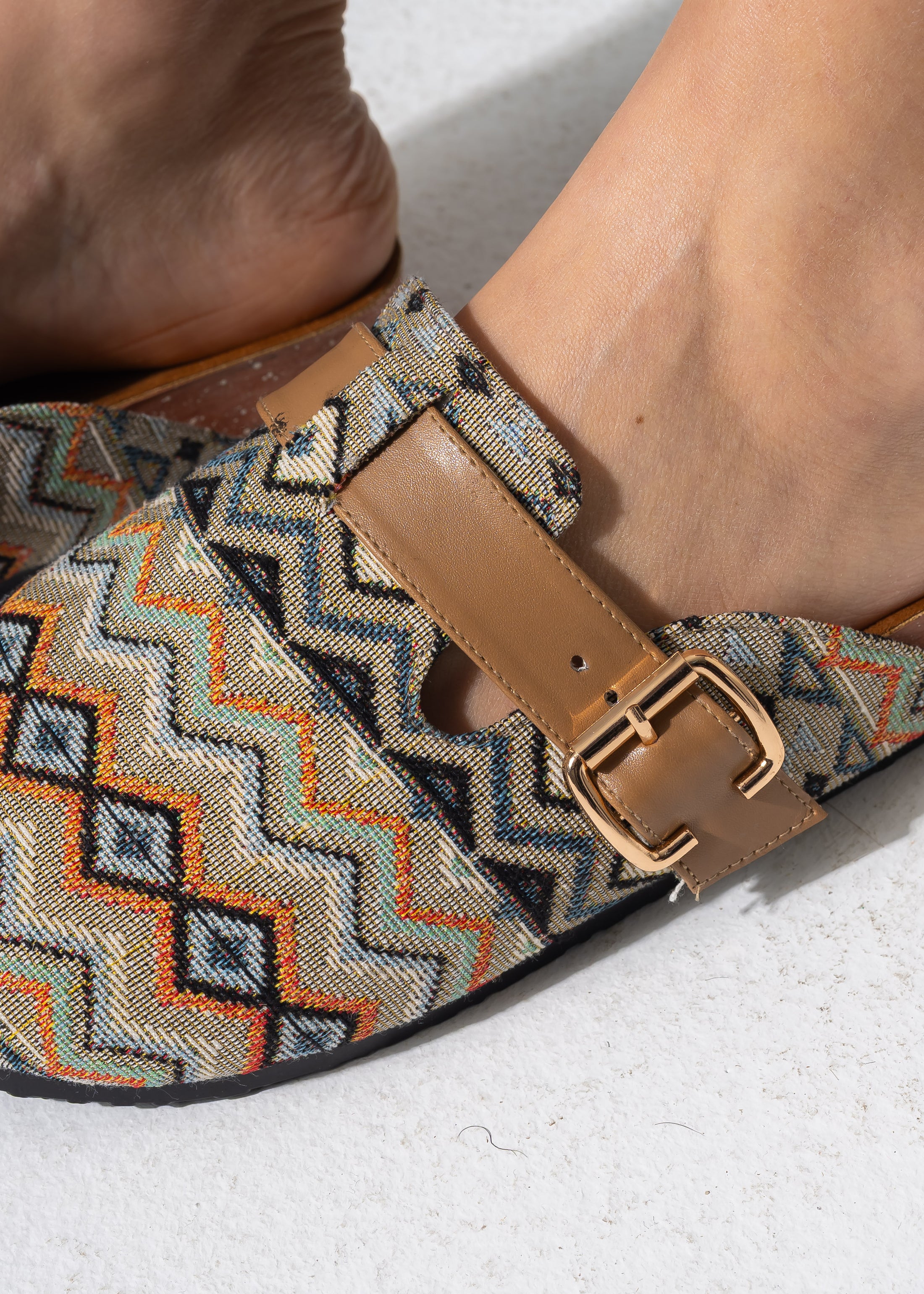 ZigZag Clogs - CAFE