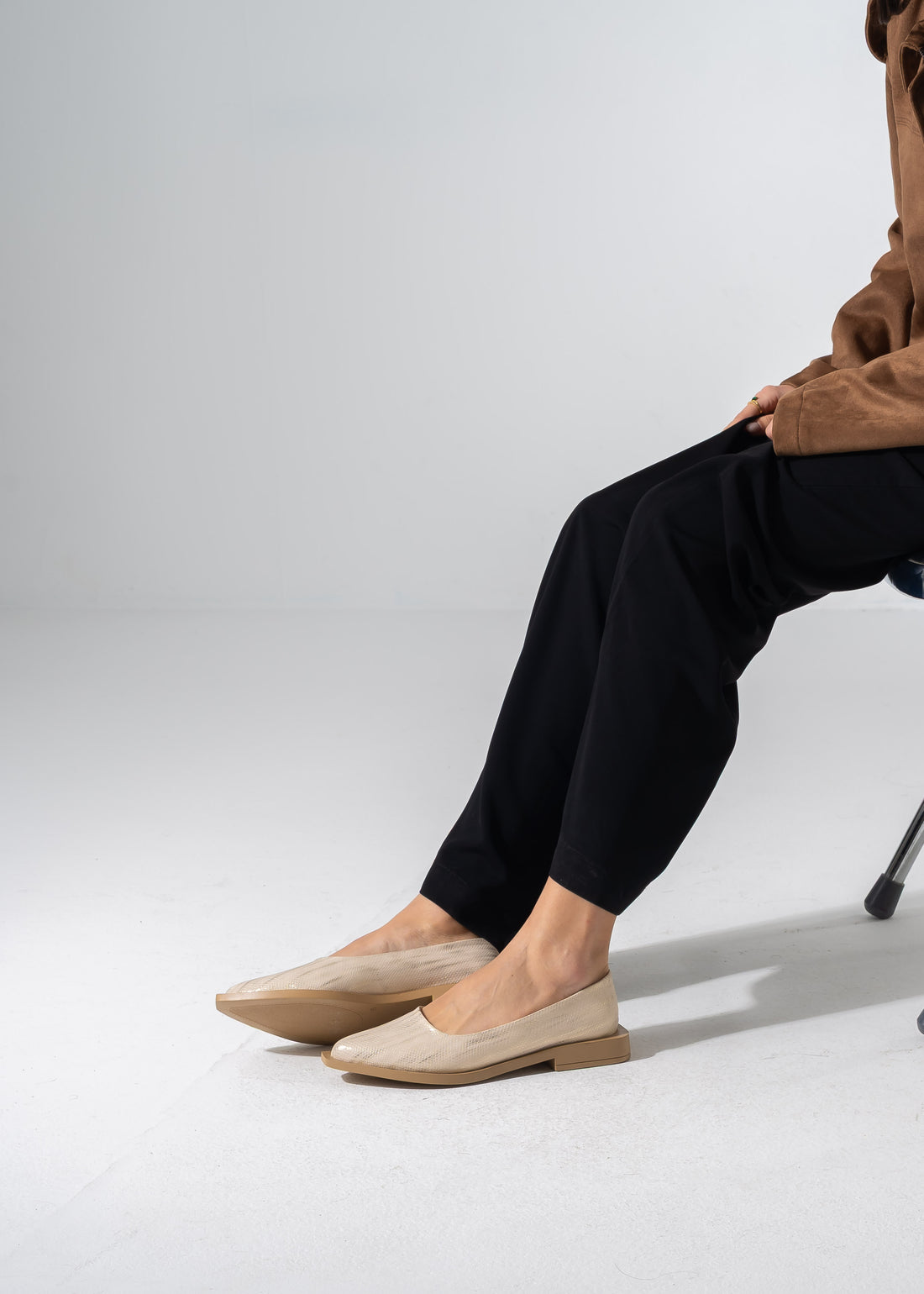 Snakeskin Pointed Flats - BEIGE