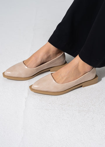 Sharp Silhouette Flats - BEIGE