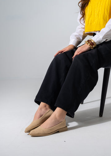 Pointed Straw Flats - BEIGE