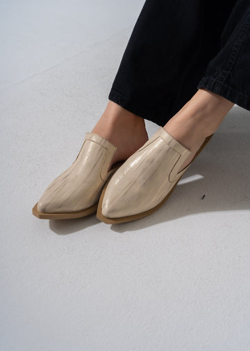 Snake-Embossed V-Cut Mules - BEIGE