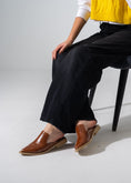 Load image into Gallery viewer, V-Cut Textured Flat Mules - CAMEL
