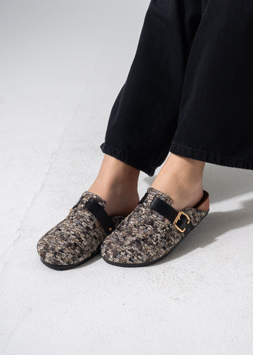 Textured Buckle Clogs - BLACK
