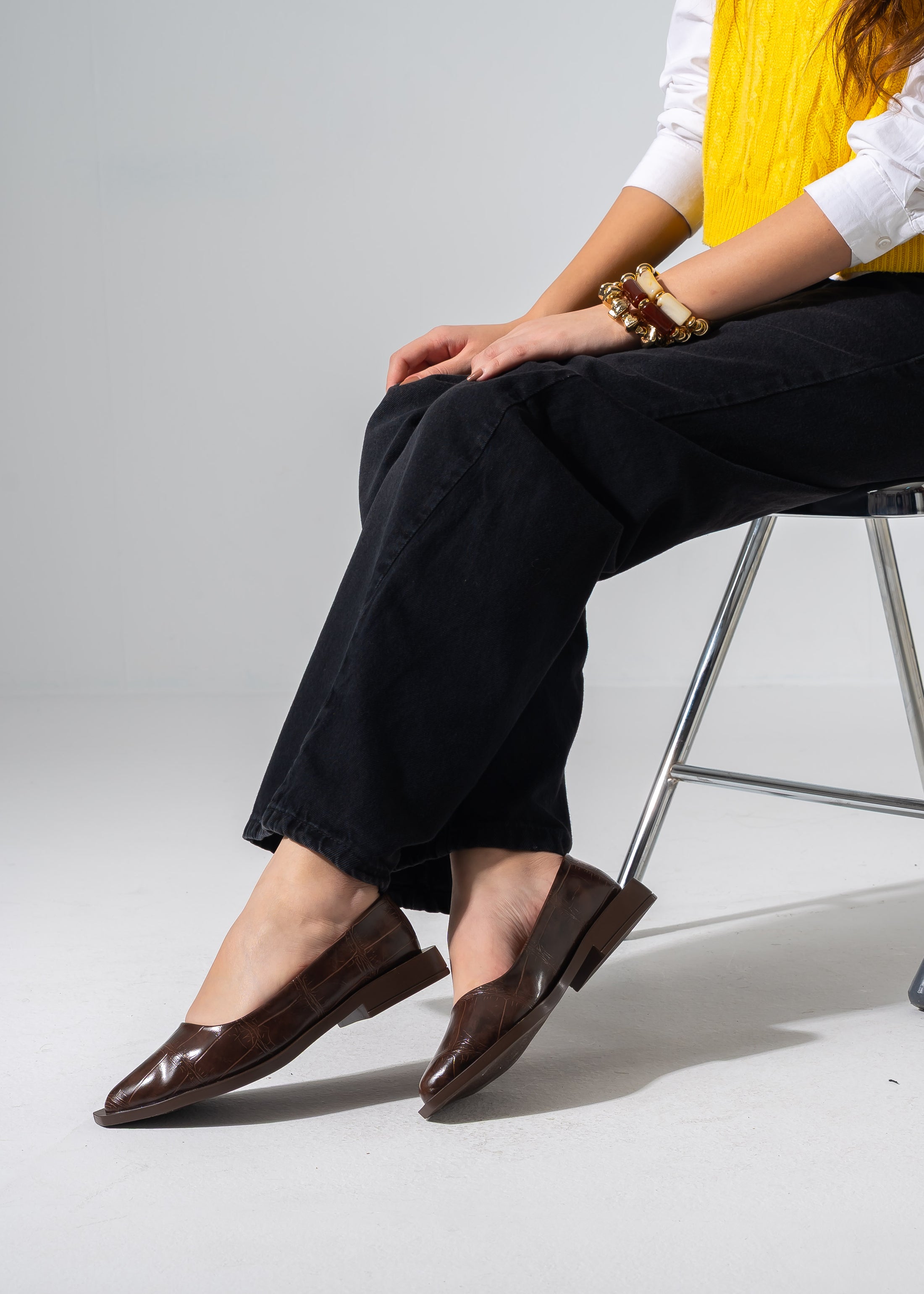 Sharp Silhouette Flats - BROWN