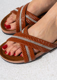Load image into Gallery viewer, Starlight Criss-Cross Slipper - CAMEL
