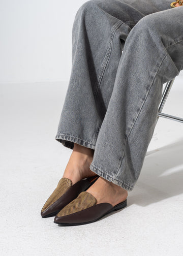 Pointed-Toe Herringbone Weave Mules - BROWN