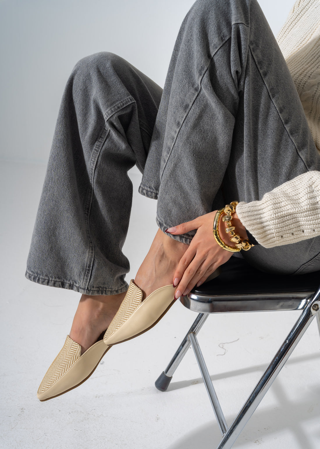 Pointed-Toe Herringbone Weave Mules - BEIGE