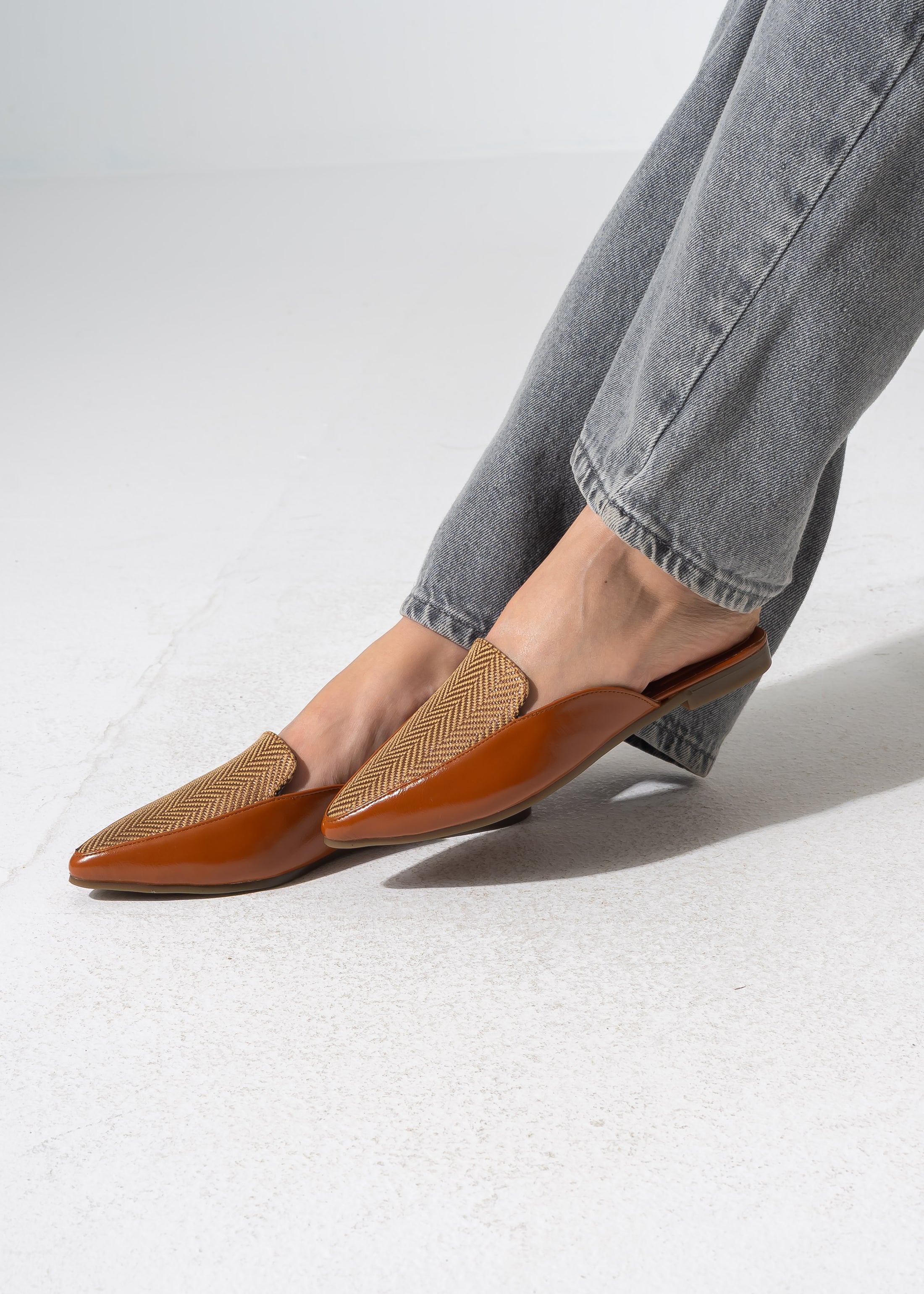 Pointed-Toe Herringbone Weave Mules - CAMEL