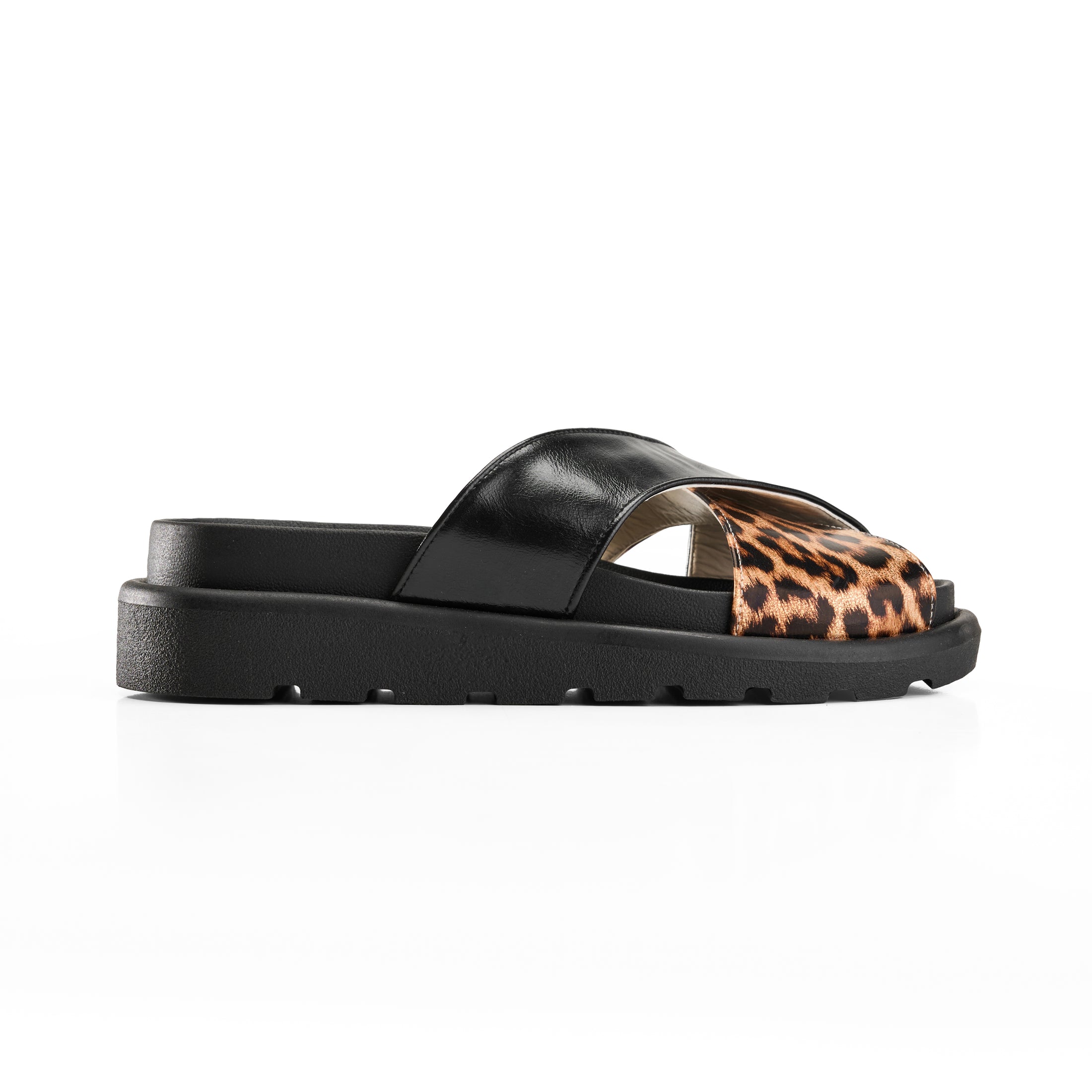 Crisscross Slide Slipper -black tiger