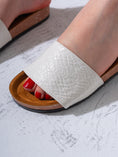 Load image into Gallery viewer, Glossy Reptile-Pattern Slipper - WHITE
