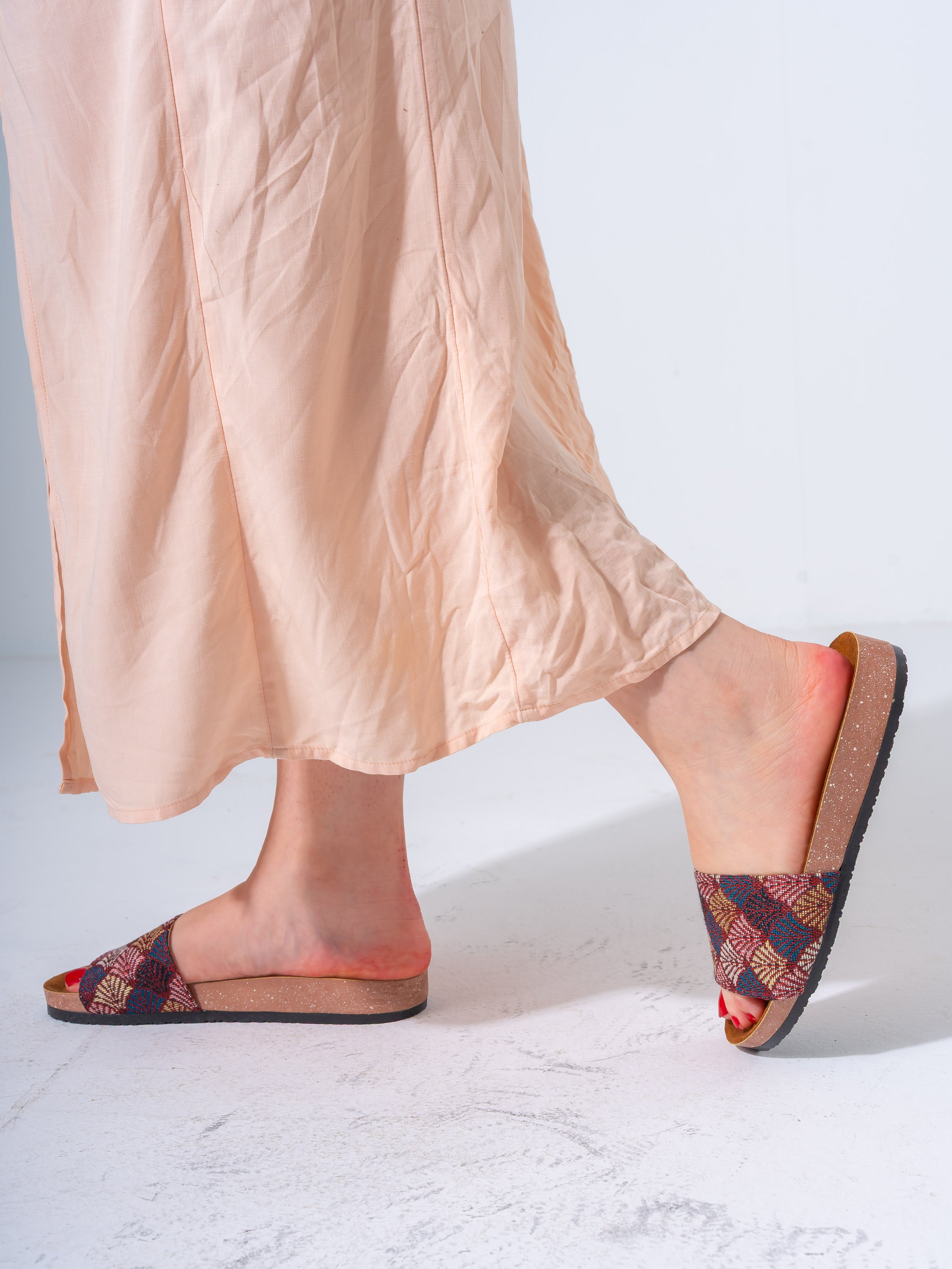 Vintage-Style Tapestry Slide - MARRON