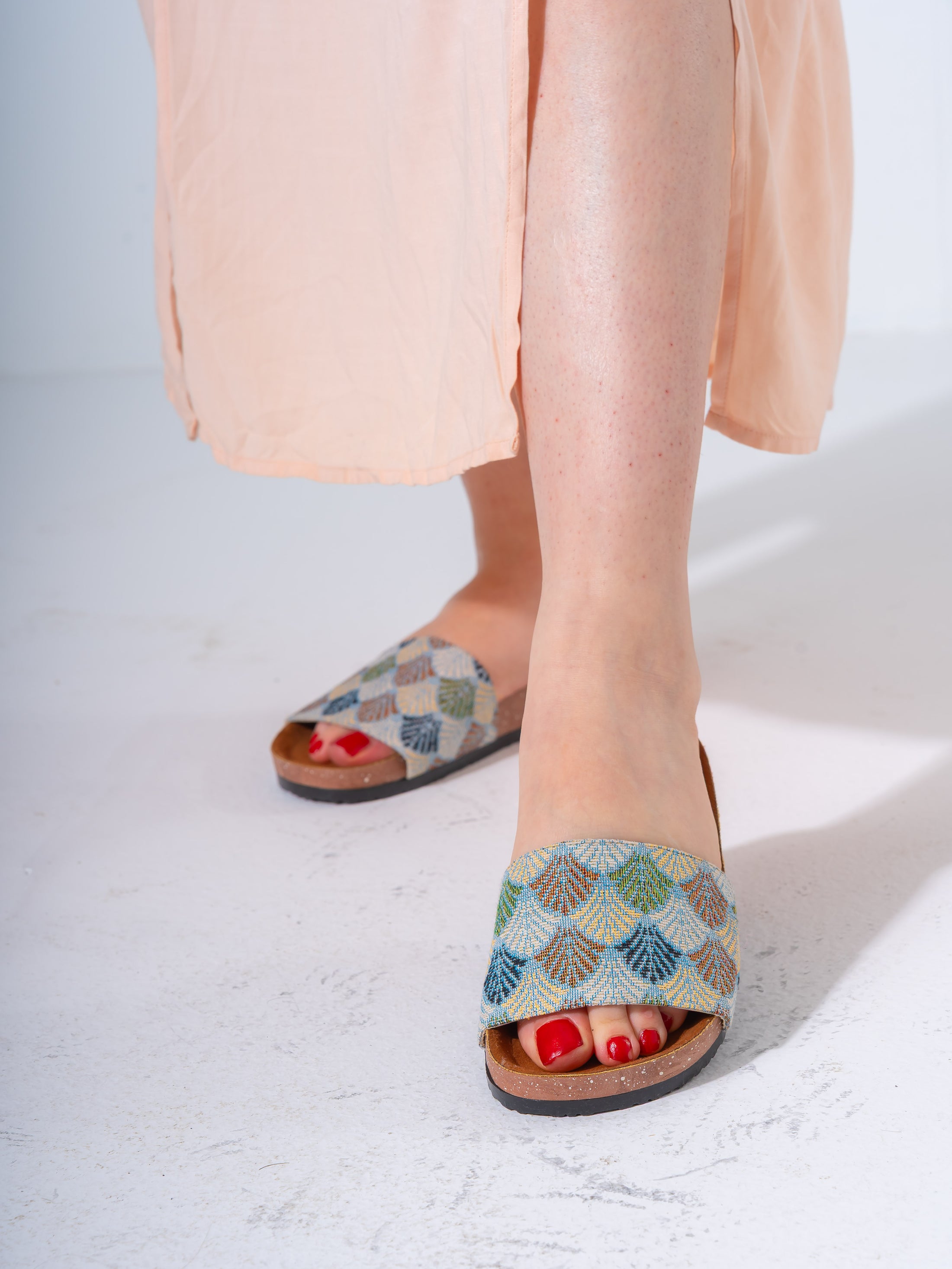Vintage-Style Tapestry Slide - BABY BLUE