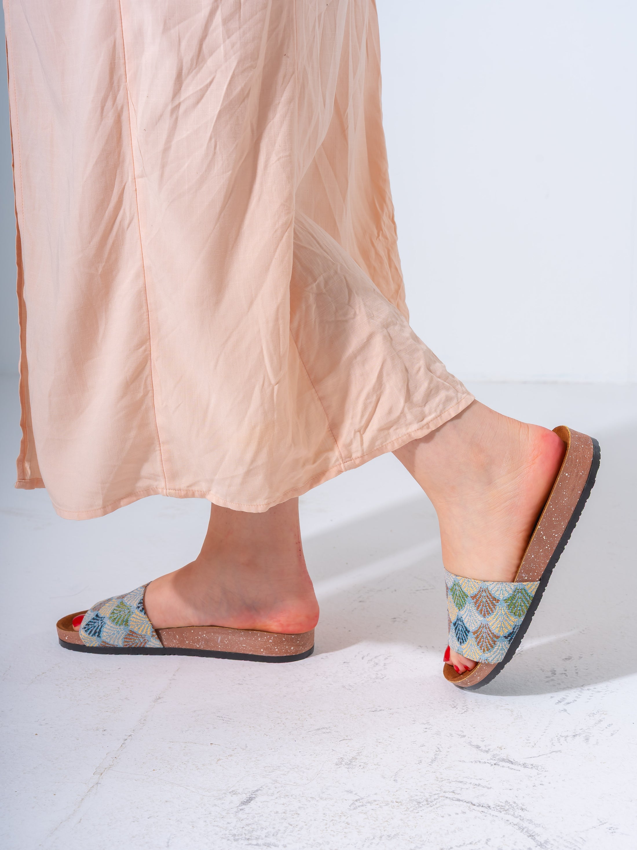 Vintage-Style Tapestry Slide - BABY BLUE