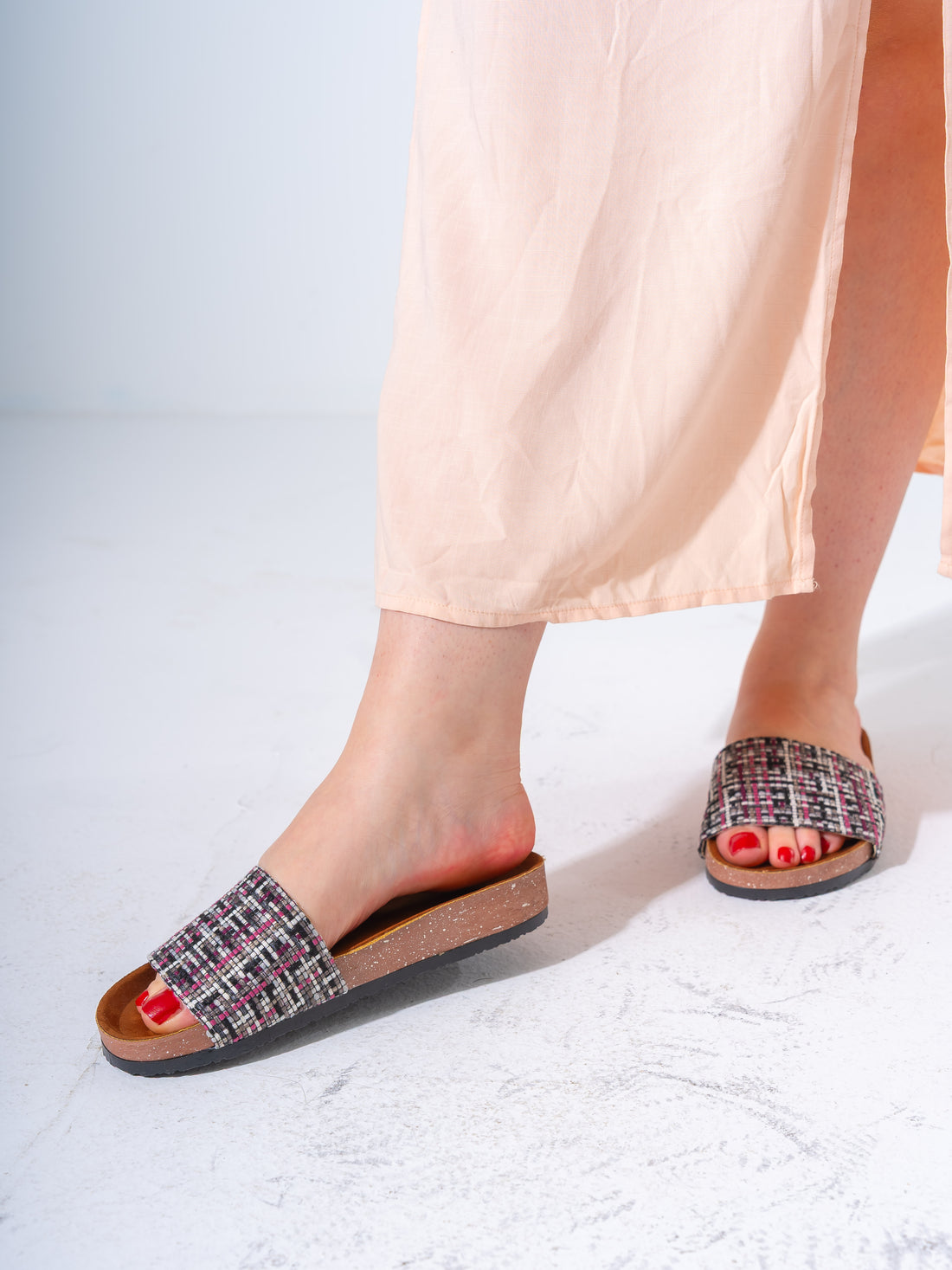 Textured Plaid Comfort Slipper - PINK