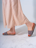 Load image into Gallery viewer, Textured Plaid Comfort Slipper - PINK
