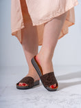 Load image into Gallery viewer, Leopard Print Platform Slides - BROWN

